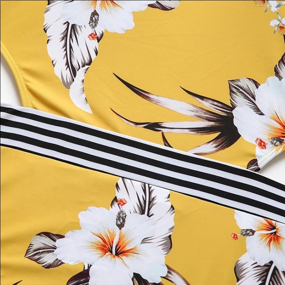 “The Noelle” Backless Long Sleeve Swimsuit - Picture 7 of 8